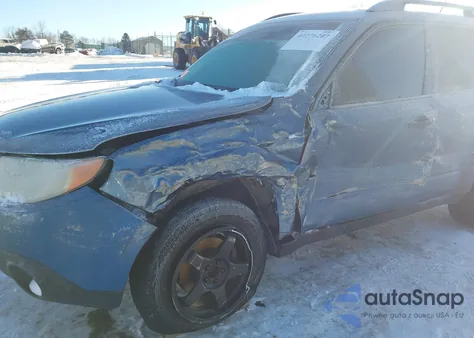 2010 Subaru Forester 2.5X z USA, uszkodzony, nr VIN JF2SH6AC7AG723710